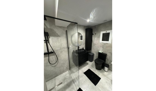 Brukt - Apartment -
Alicante - Centro