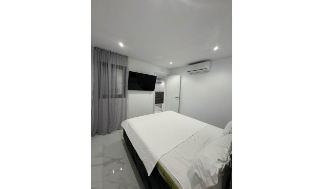 Brukt - Apartment -
Alicante - Centro