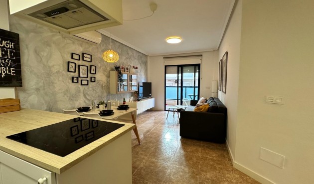 Återförsäljning - Apartment -
Orihuela Costa - Campoamor