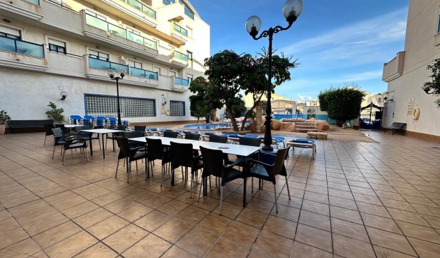 Återförsäljning - Apartment -
Orihuela Costa - Campoamor