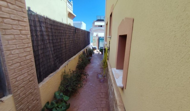 Återförsäljning - Villa -
Torrevieja - Aguas Nuevas 1