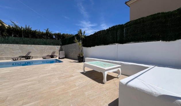 Återförsäljning - Villa -
Torrevieja - Los Balcones