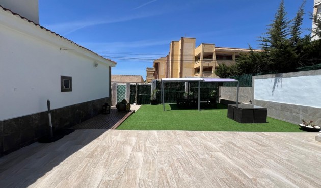 Återförsäljning - Villa -
Torrevieja - Los Balcones