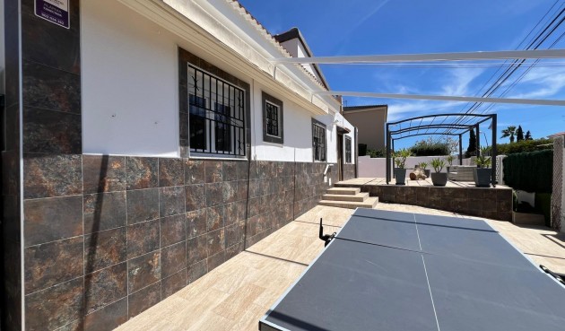 Återförsäljning - Villa -
Torrevieja - Los Balcones