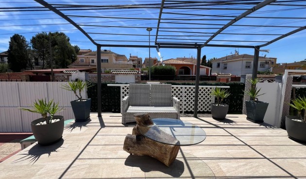 Återförsäljning - Villa -
Torrevieja - Los Balcones