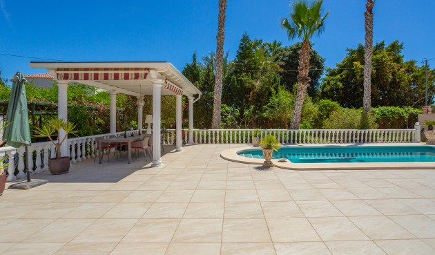 Resale - Villa -
Daya Vieja - Costa Blanca