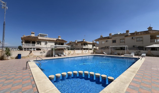 Resale - Bungalow -
Orihuela Costa - Costa Blanca