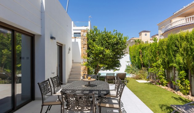 Återförsäljning - Villa -
Orihuela Costa - Costa Blanca