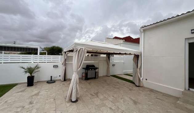 Resale - Villa -
Torrevieja - Costa Blanca