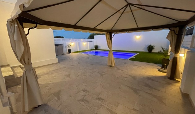 Reventa - Villa -
Torrevieja - Costa Blanca