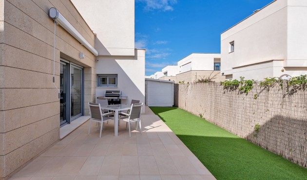 Resale - Villa -
Orihuela - Inland