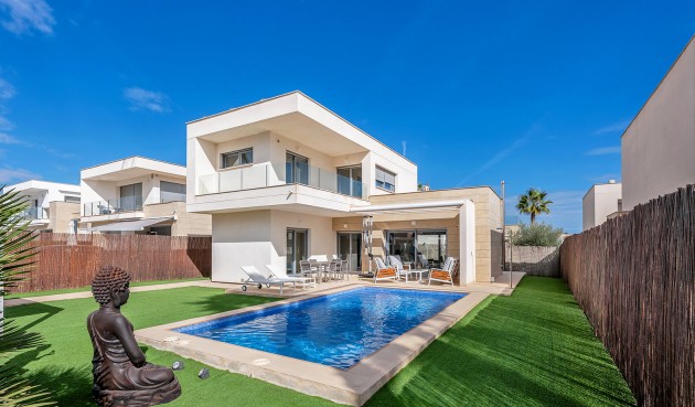 Resale - Villa -
Orihuela - Inland