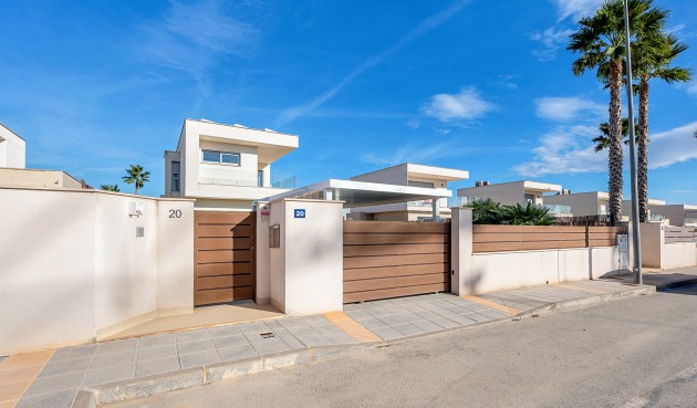 Resale - Villa -
Orihuela - Inland