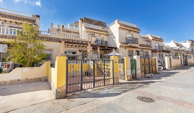 Återförsäljning - Town House -
Orihuela Costa - Costa Blanca