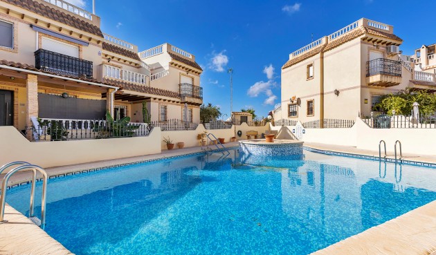 Återförsäljning - Town House -
Orihuela Costa - Costa Blanca