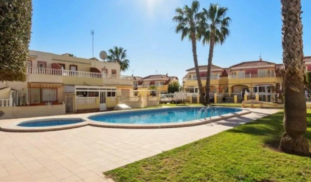 Återförsäljning - Bungalow -
Orihuela Costa - Lomas de Cabo Roig