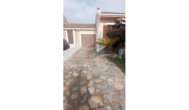 Brukt - Villa -
Orihuela Costa - Punta Prima