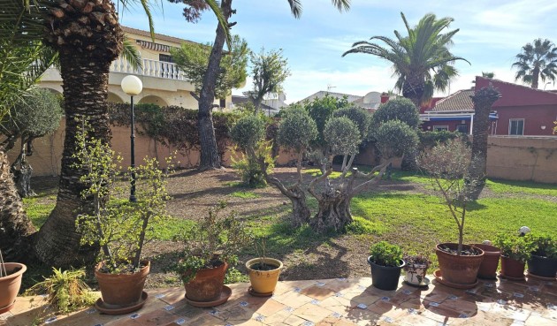 Återförsäljning - Villa -
Torrevieja - San Luis