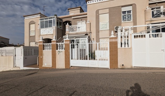 Resale - Bungalow -
Torrevieja - Costa Blanca