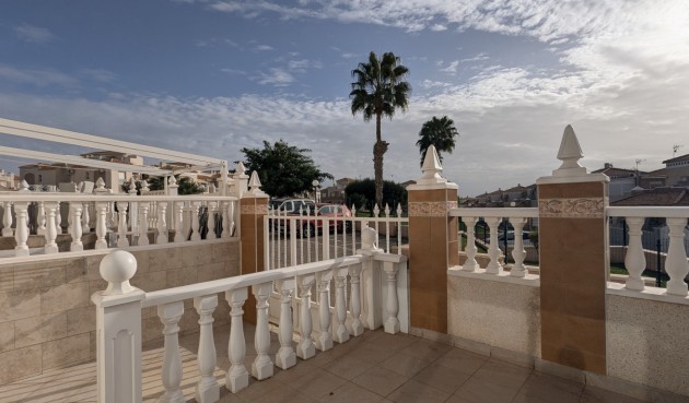 Resale - Bungalow -
Torrevieja - Costa Blanca