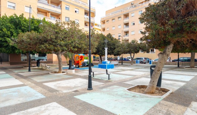 Återförsäljning - Apartment -
Torrevieja - Centro