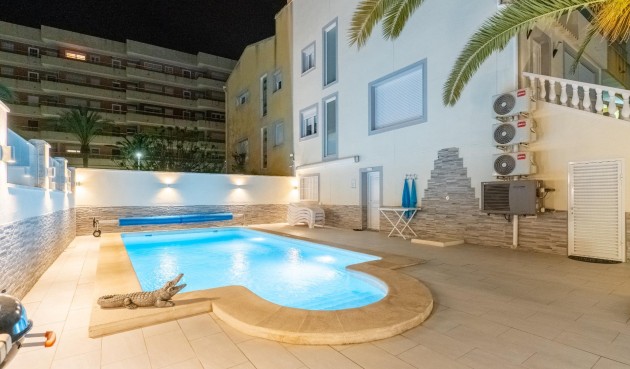 Återförsäljning - Town House -
Torrevieja - Punta Prima