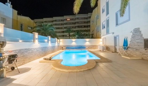 Återförsäljning - Town House -
Torrevieja - Punta Prima