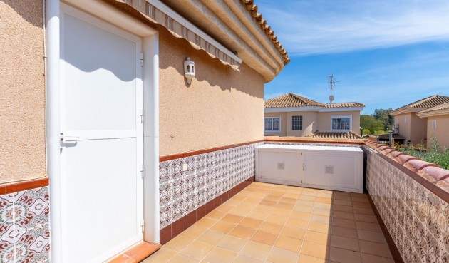 Återförsäljning - Villa -
Torrevieja - Punta Prima