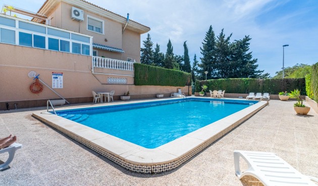 Återförsäljning - Villa -
Torrevieja - Punta Prima