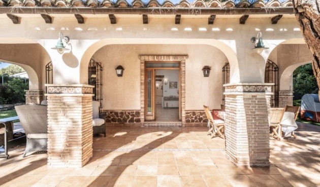 Återförsäljning - Villa -
Torrevieja - Costa Blanca