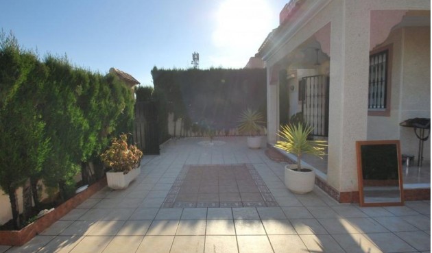 Reventa - Villa -
Torrevieja - La Siesta - El Salado - Torreta