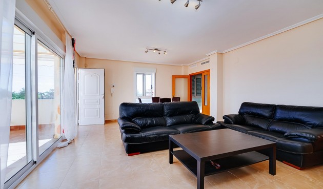 Återförsäljning - Semi Detached -
Los Montesinos - La Herrada