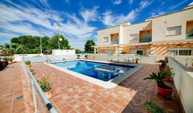 Återförsäljning - Semi Detached -
Los Montesinos - La Herrada