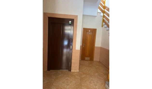 Brukt - Apartment -
Torrevieja - Centro