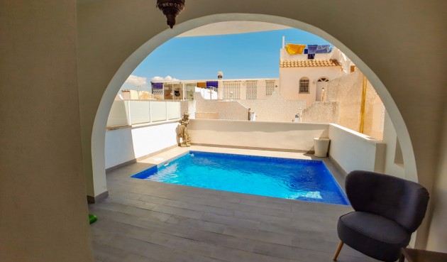 Brukt - Town House -
Villamartin - Costa Blanca