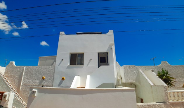 Brukt - Town House -
Villamartin - Costa Blanca