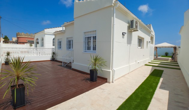 Brukt - Villa -
Torrevieja - Costa Blanca