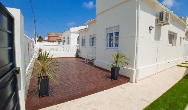 Brukt - Villa -
Torrevieja - Costa Blanca