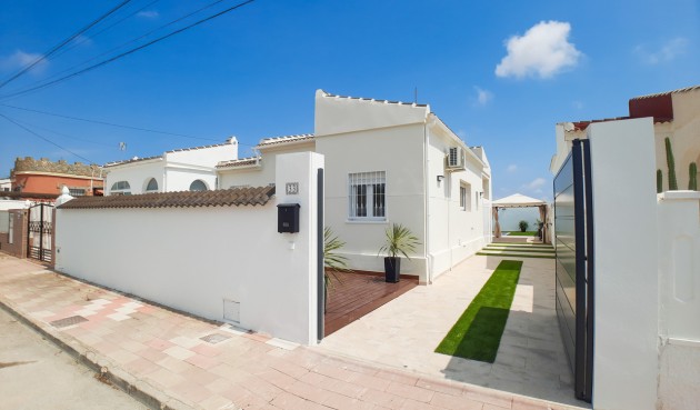 Brukt - Villa -
Torrevieja - Costa Blanca