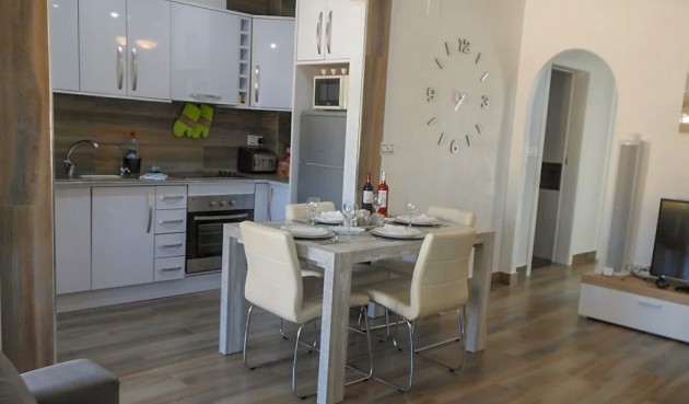 Brukt - Semi Detached -
Villamartin - Costa Blanca