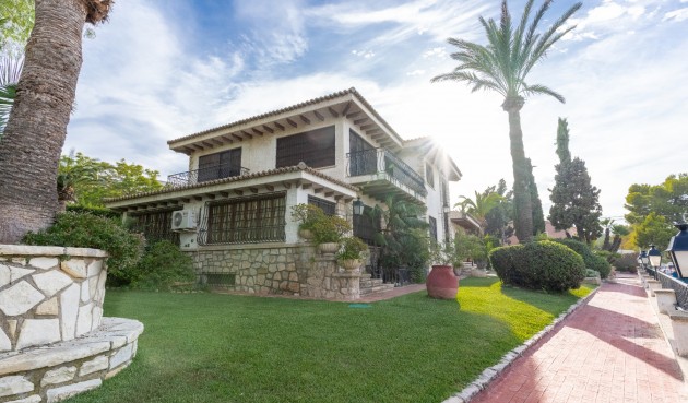 Brukt - Villa -
Alicante - Costa Blanca