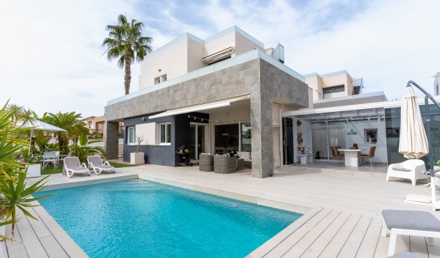 Brukt - Villa -
Torrevieja - Costa Blanca