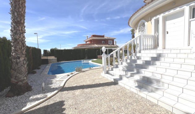 Brukt - Villa -
Ciudad Quesada - Costa Blanca