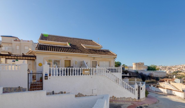 Brukt - Town House -
Ciudad Quesada - Costa Blanca