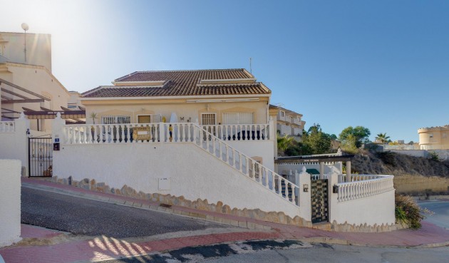 Brukt - Town House -
Ciudad Quesada - Costa Blanca