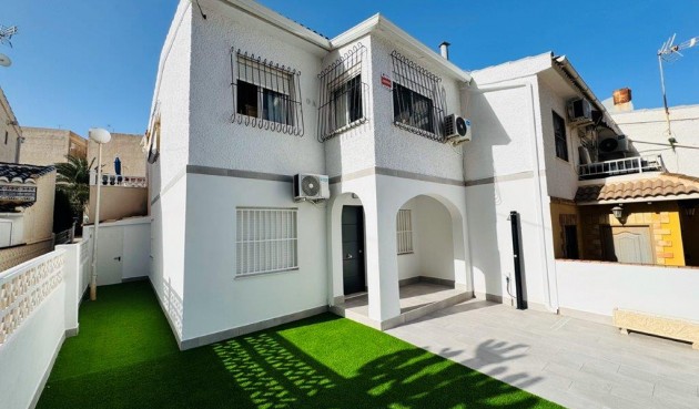 Brukt - Town House -
La Mata - Costa Blanca