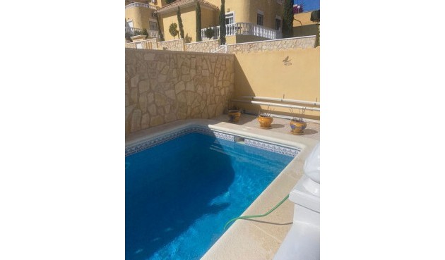 Resale - Semi Detached -
Villamartin - Costa Blanca