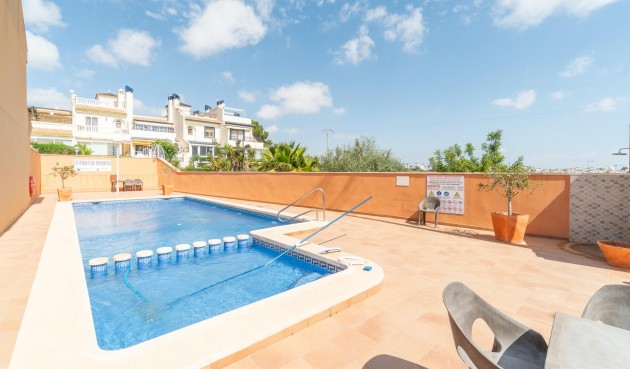 Brukt - Bungalow -
Orihuela Costa - Los Dolses