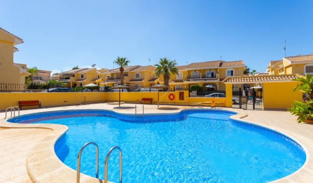 Brukt - Villa -
Orihuela Costa - Costa Blanca