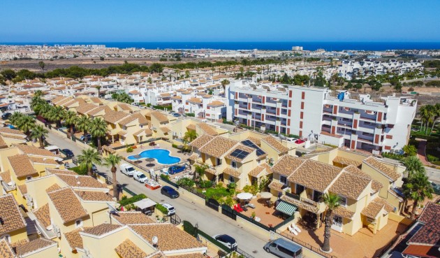 Brukt - Villa -
Orihuela Costa - Costa Blanca